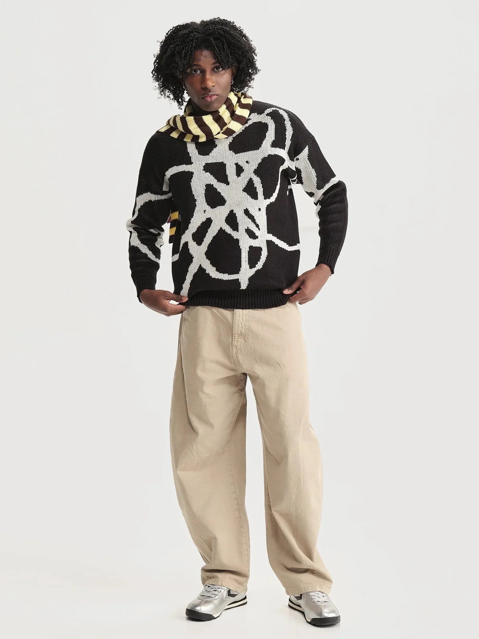 Sweater Nudo Hombre foto de cuerpo entero